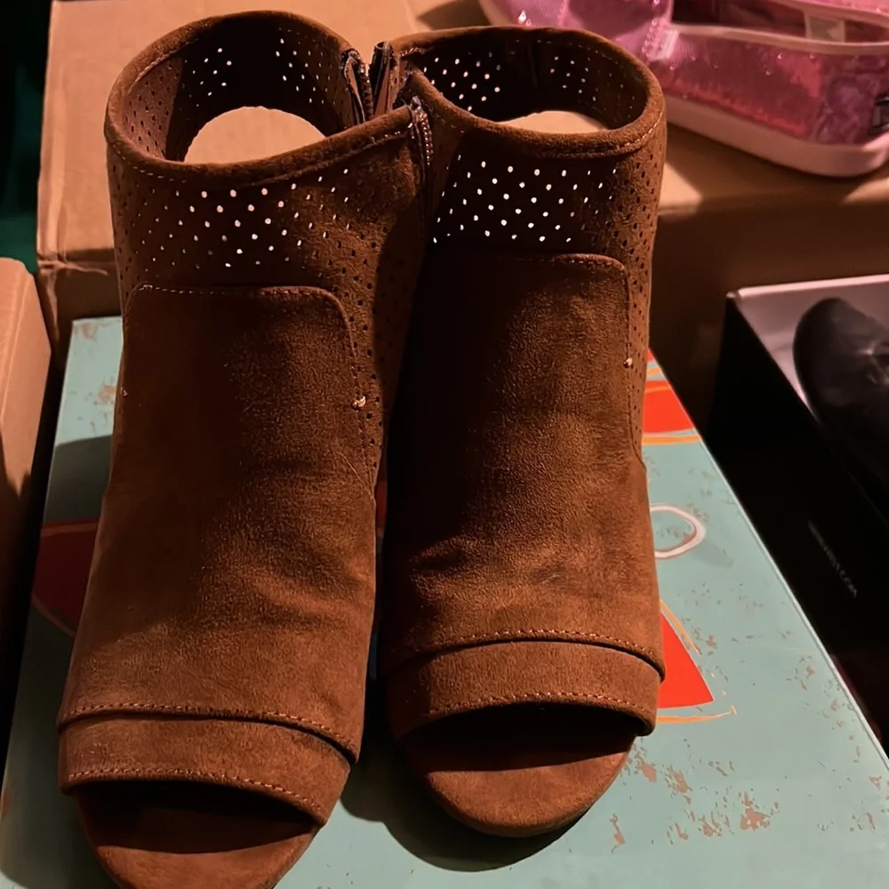 Ana women’s size 7 - Picture 2 of 2